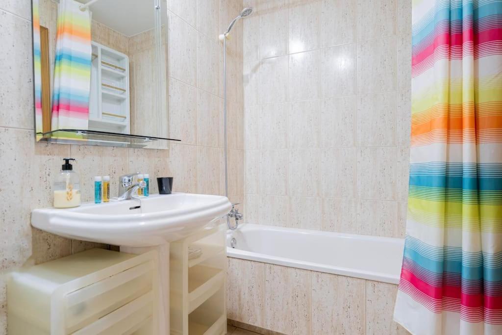 Cozy Family Apartment Tetuan/Estrecho B.M7 Madrid Exteriér fotografie